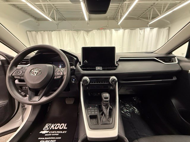 Certified 2025 Toyota RAV4 XLE AWD/4WD image 18
