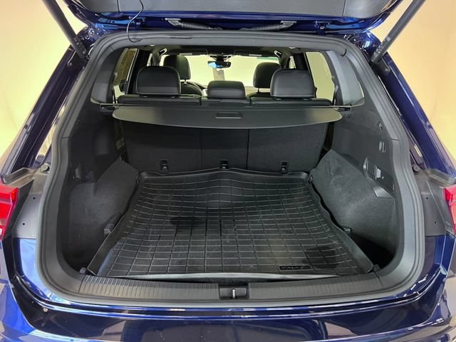 Certified 2022 Volkswagen Tiguan SEL R-Line AWD/4WD image 5