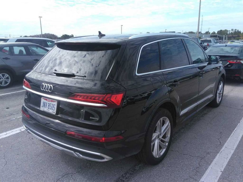 Used 2024 Audi Q7 3.0T Premium Plus AWD/4WD image 3