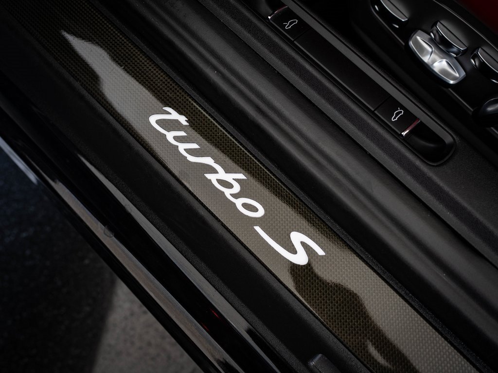 Used 2015 Porsche 911 Turbo S image 19