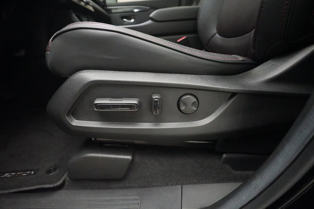Certified 2025 Honda Pilot Black Edition image 31