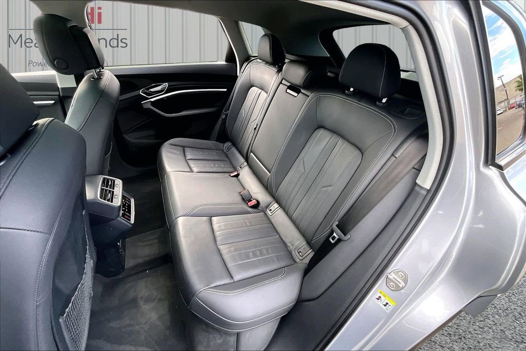Used 2022 Audi e-tron Premium w/ Convenience Plus Package AWD/4WD image 22