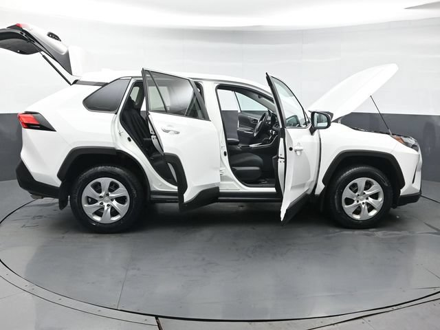 Used 2023 Toyota RAV4 LE AWD/4WD image 50