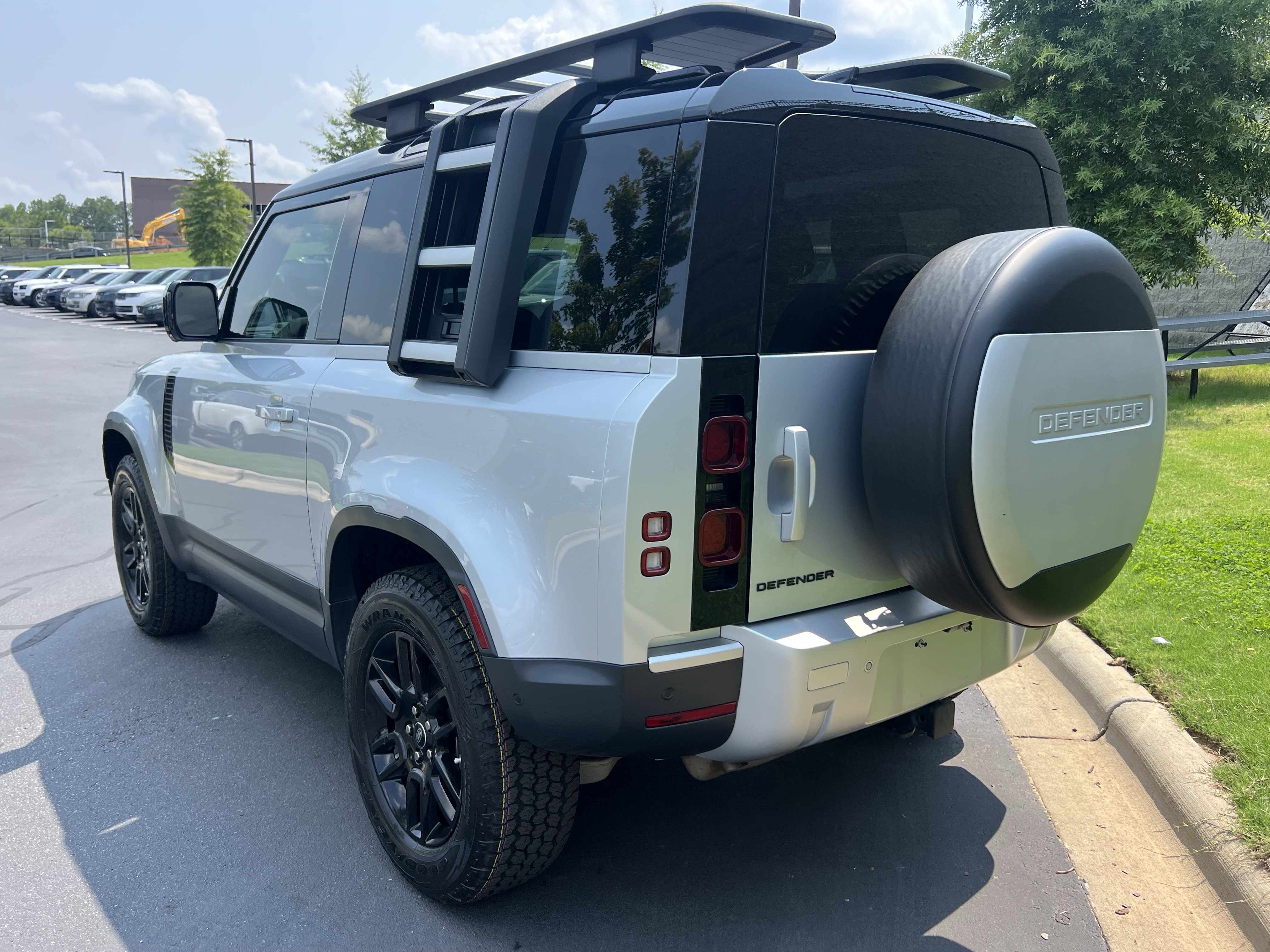 Used 2021 Land Rover Defender 90 S AWD/4WD image 5