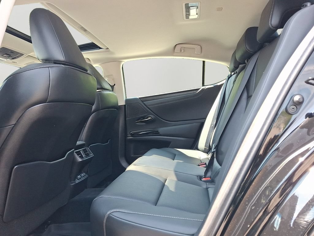 Used 2023 Lexus ES 250 w/ Premium Package AWD/4WD image 8