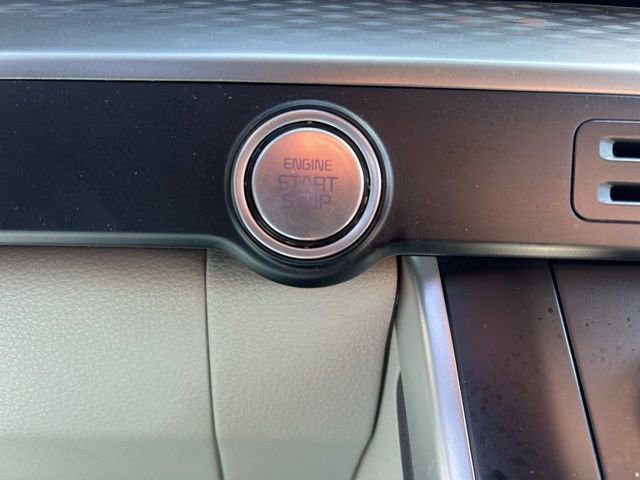 Used 2024 Kia Carnival LX FWD image 20
