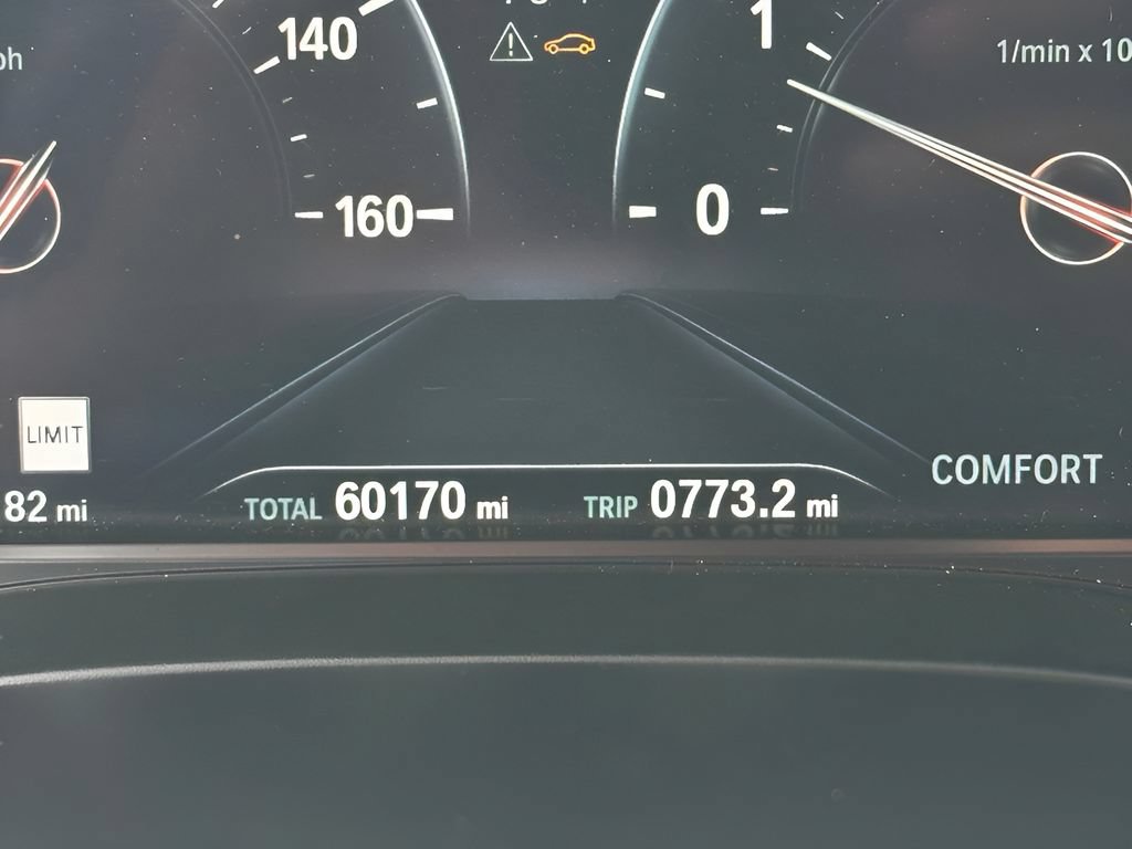 Used 2017 BMW 540i RWD image 12