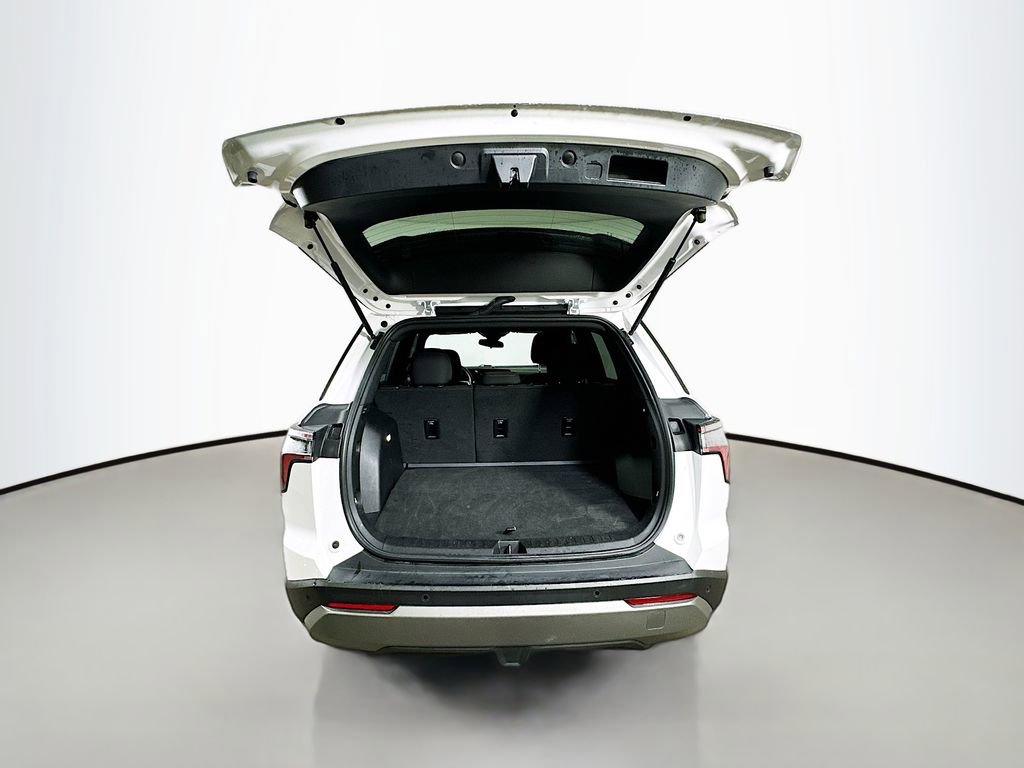 Used 2025 Chevrolet Equinox LT image 33