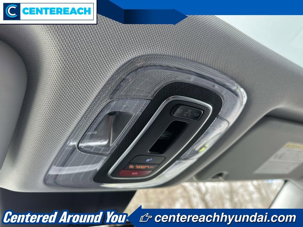 Used 2024 Hyundai Kona Limited AWD/4WD image 31