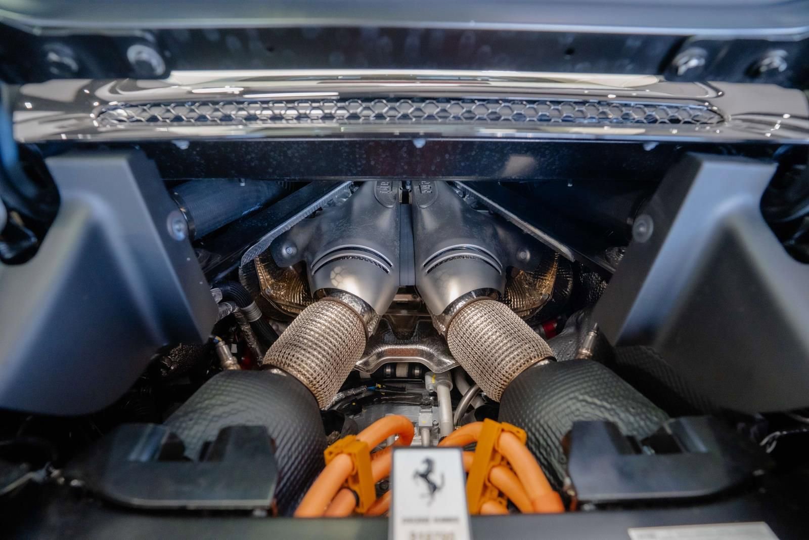 Used 2025 Ferrari 296 GTS image 31