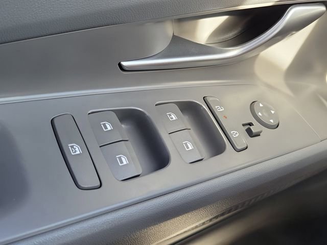 New 2026 Hyundai Elantra SE image 13