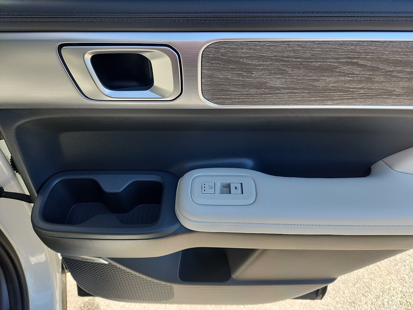 New 2025 Hyundai Santa Fe Calligraphy AWD/4WD image 33