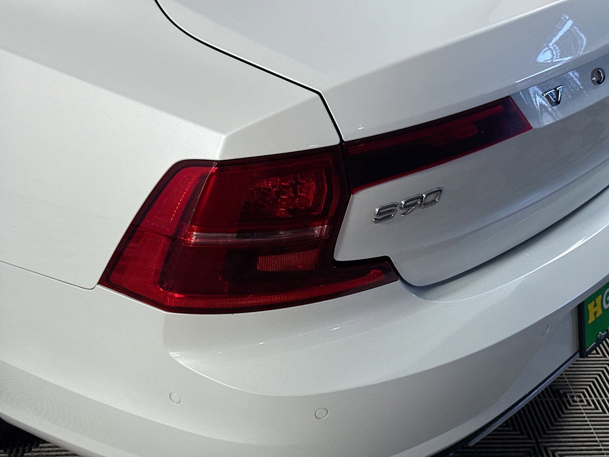 Used 2017 Volvo S90 T6 Inscription w/ Vision Package image 36