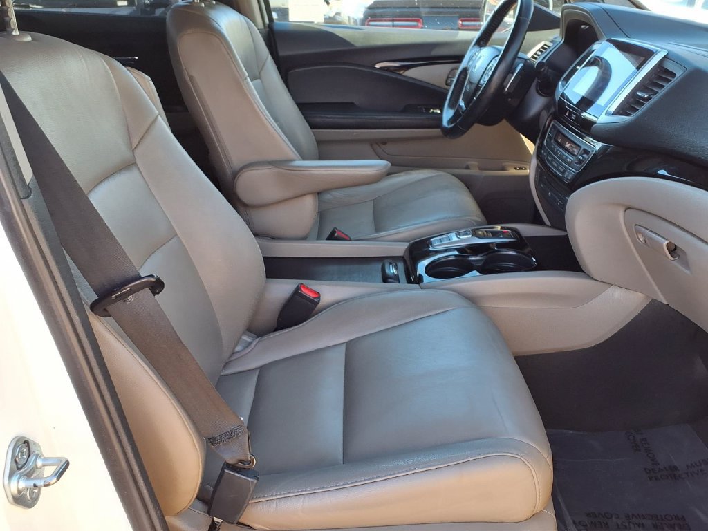 Used 2016 Honda Pilot Touring image 35