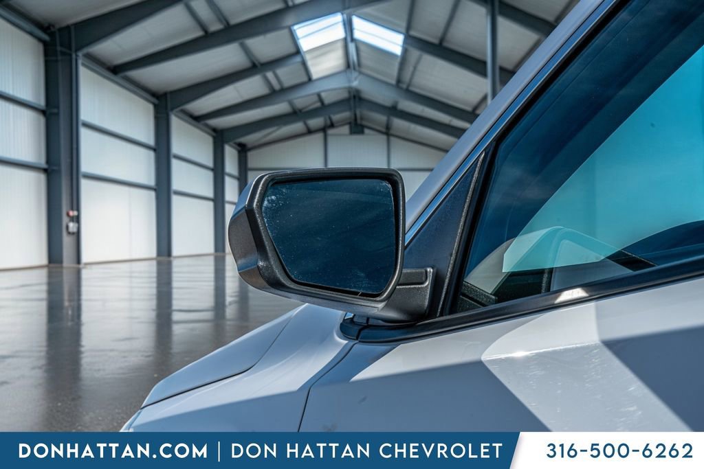 Used 2024 GMC Terrain SLE image 27