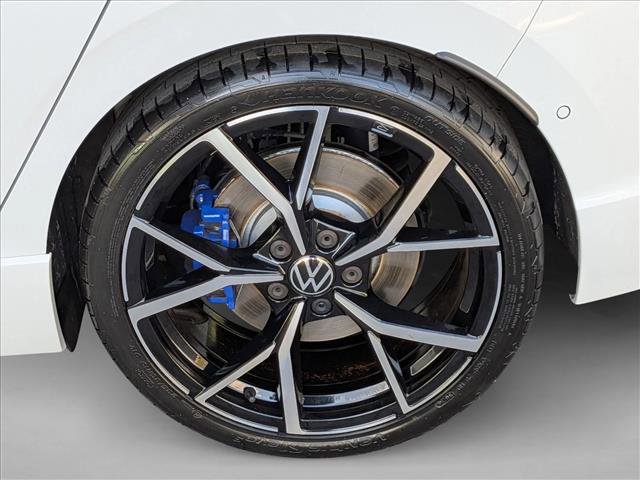 Used 2023 Volkswagen Golf R image 25