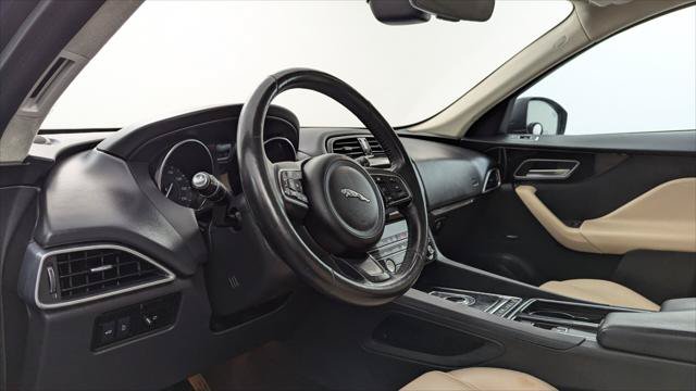 Used 2020 Jaguar F-PACE Premium AWD/4WD image 23
