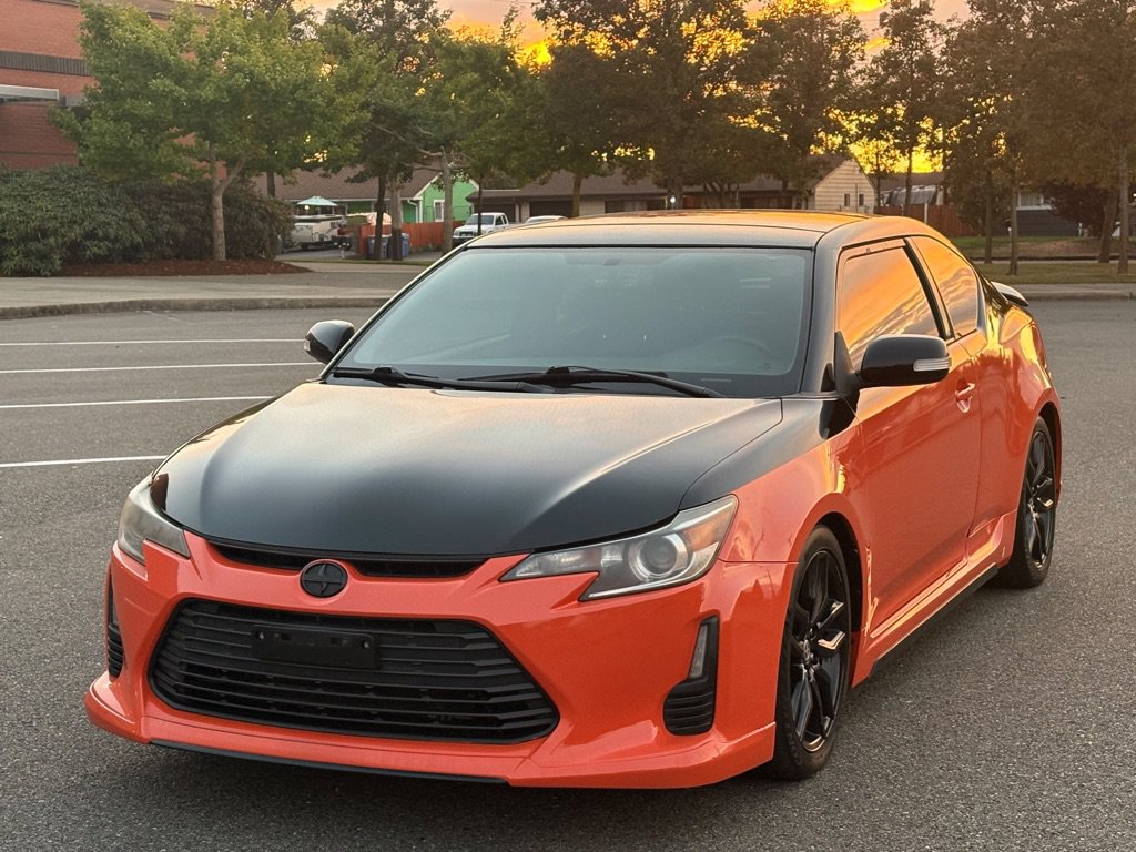 Used 2015 Scion tC FWD image 1