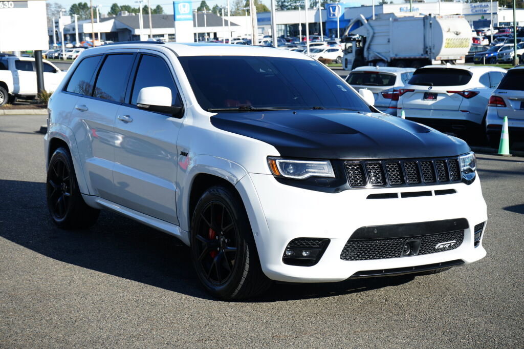 Used 2018 Jeep Grand Cherokee SRT image 8