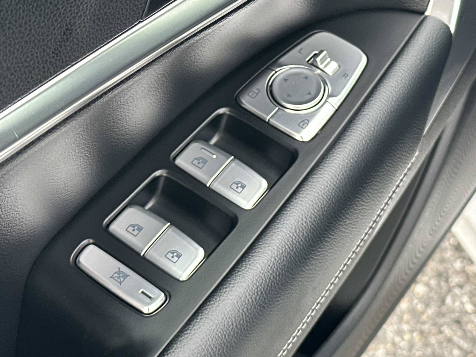 Used 2026 Genesis G70 2.5T AWD/4WD image 28