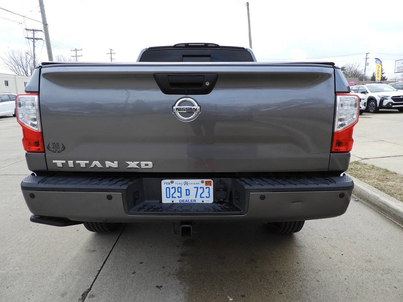Used 2018 Nissan Titan SL w/ Chrome Package image 8
