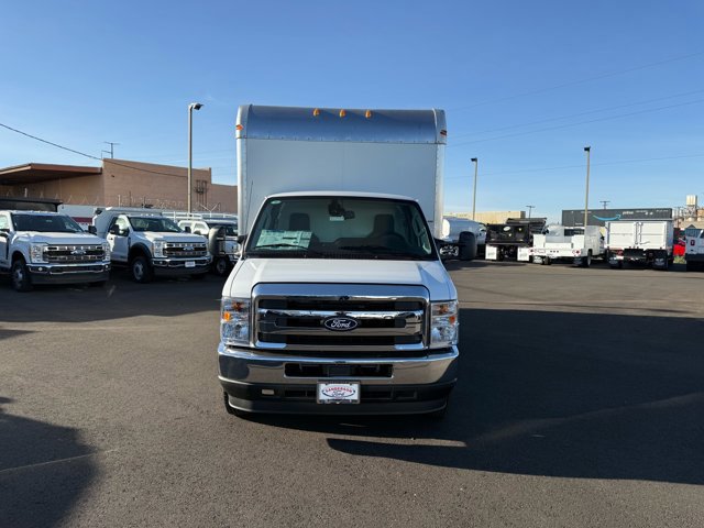 New 2027 Ford E-450 and Econoline 450 Super Duty w/ Interior Upgrade Package image 9