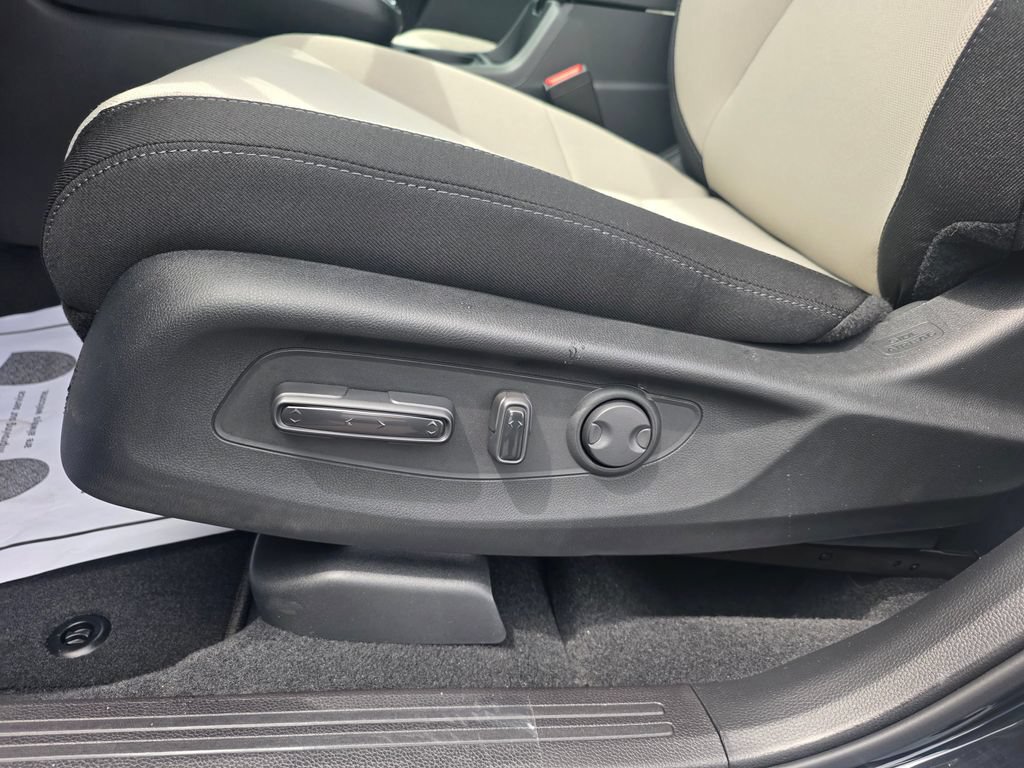 Used 2026 Honda CR-V EX image 10