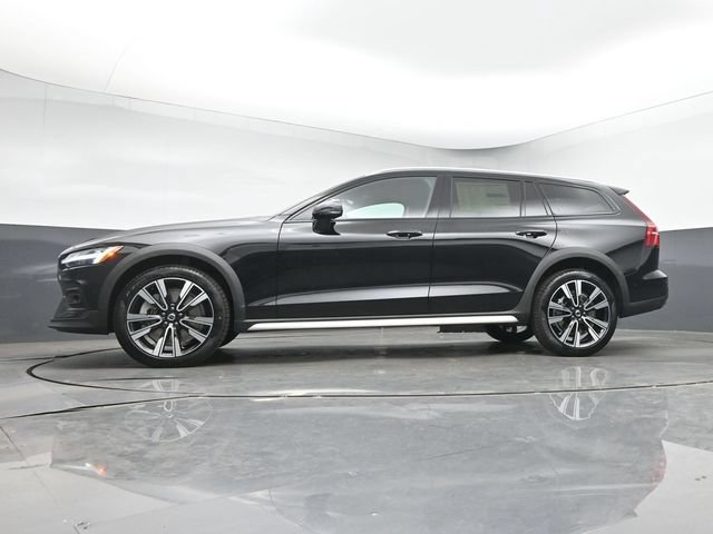 New 2026 Volvo V60 B5 Cross Country Ultra w/ Climate Package AWD/4WD image 42