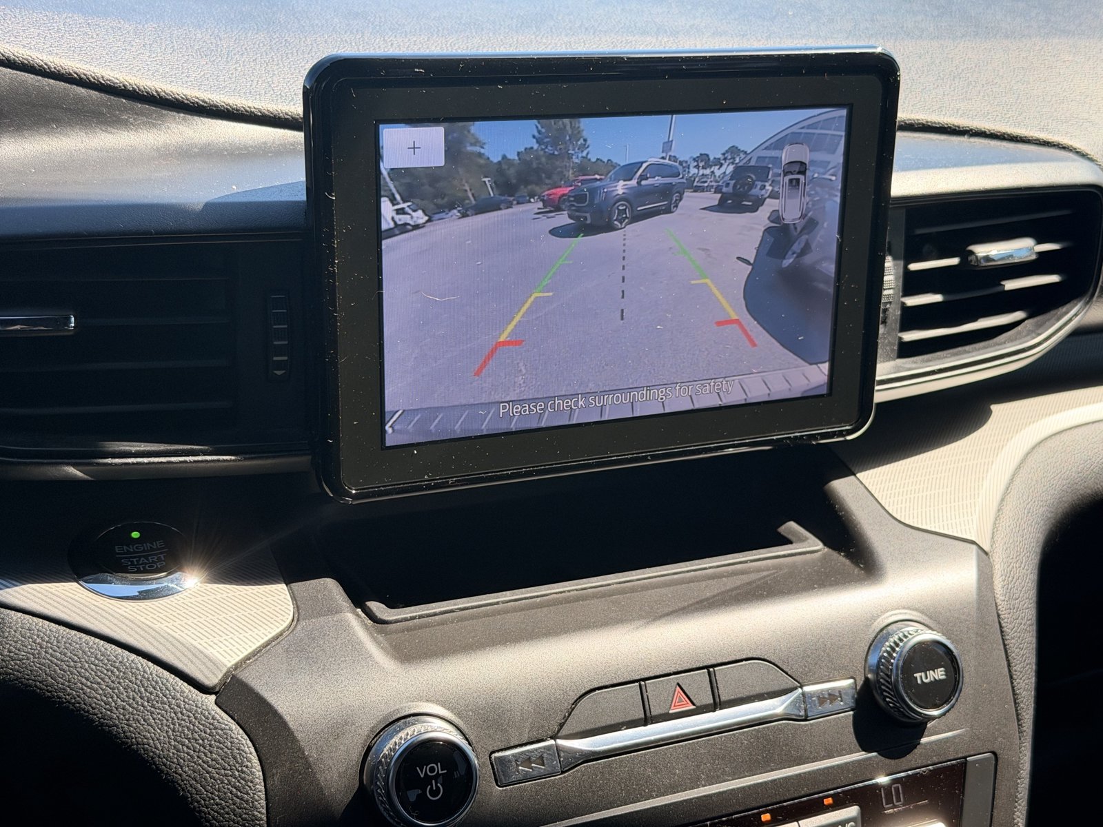 Used 2020 Ford Explorer XLT RWD image 23