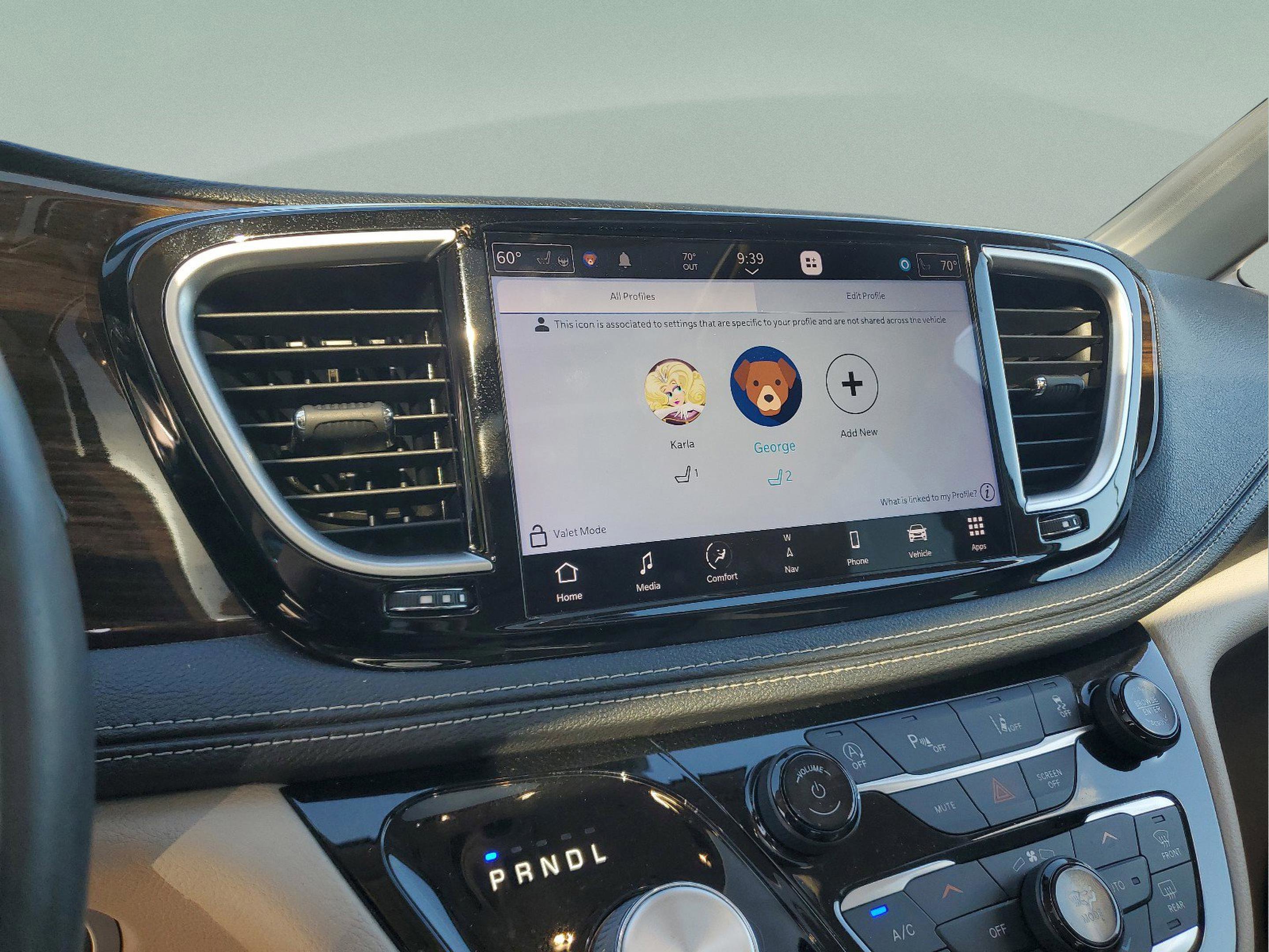 Used 2021 Chrysler Pacifica Limited AWD/4WD image 17