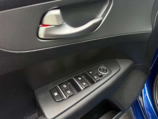 Used 2020 Kia Forte LXS FWD image 16