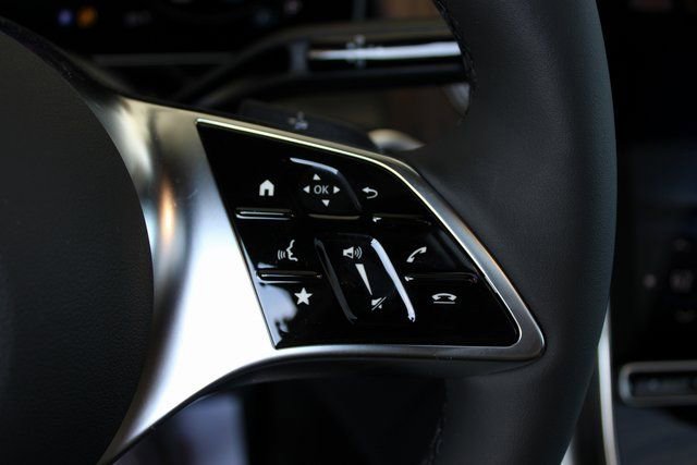 New 2026 Mercedes-Benz GLC 300 4MATIC image 22