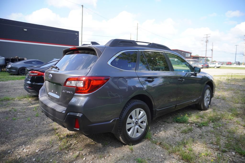 Used 2018 Subaru Outback 2.5i Premium AWD/4WD image 6