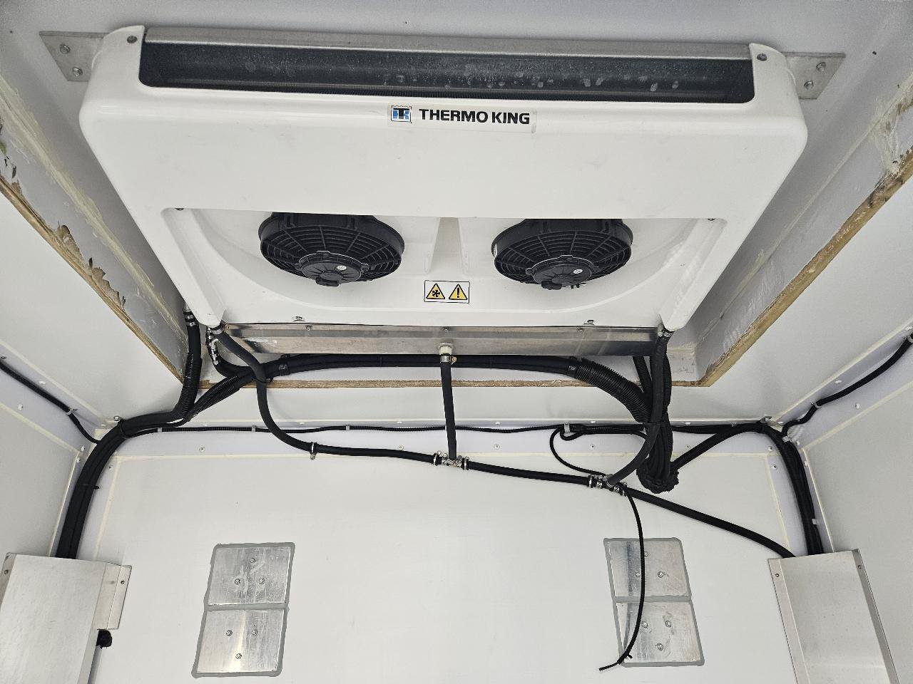 Used 2024 Ford E-350 and Econoline 350 Super Duty w/ Power Windows & Locks Group RWD image 25