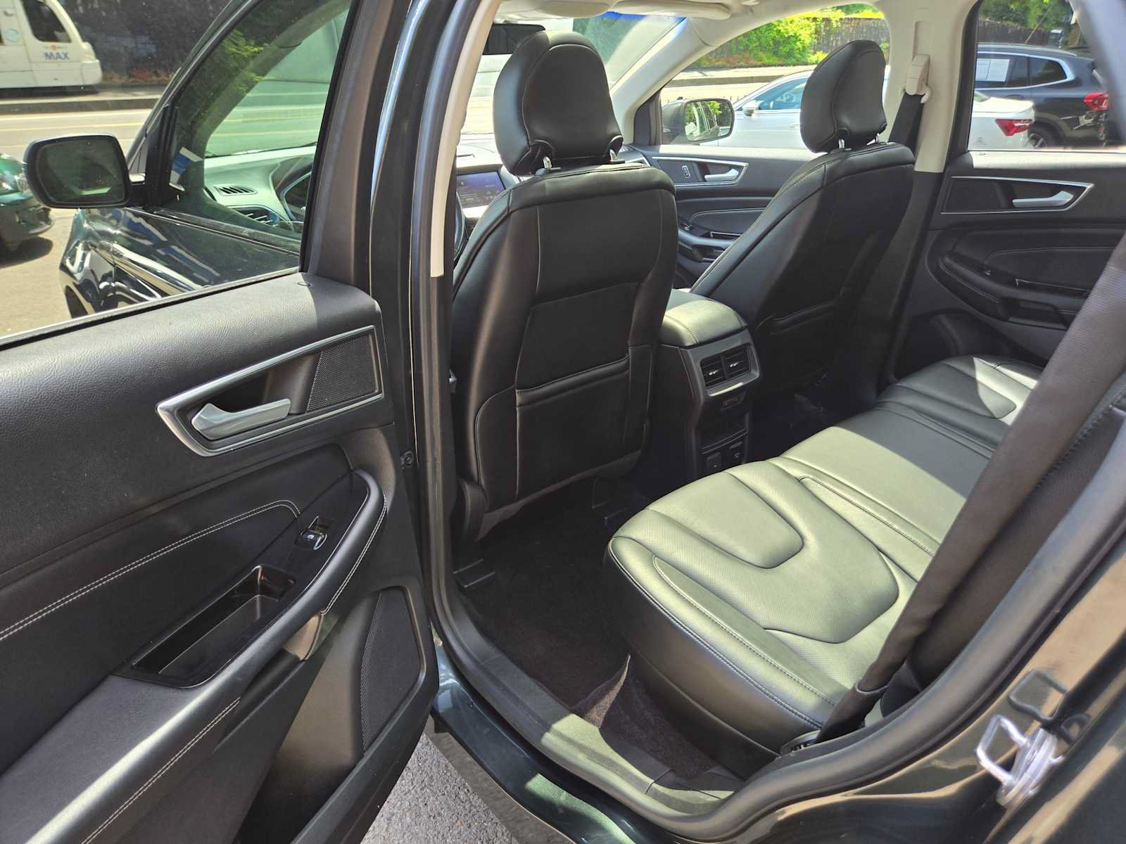 Used 2015 Ford Edge Titanium w/ Equipment Group 302A AWD/4WD image 14
