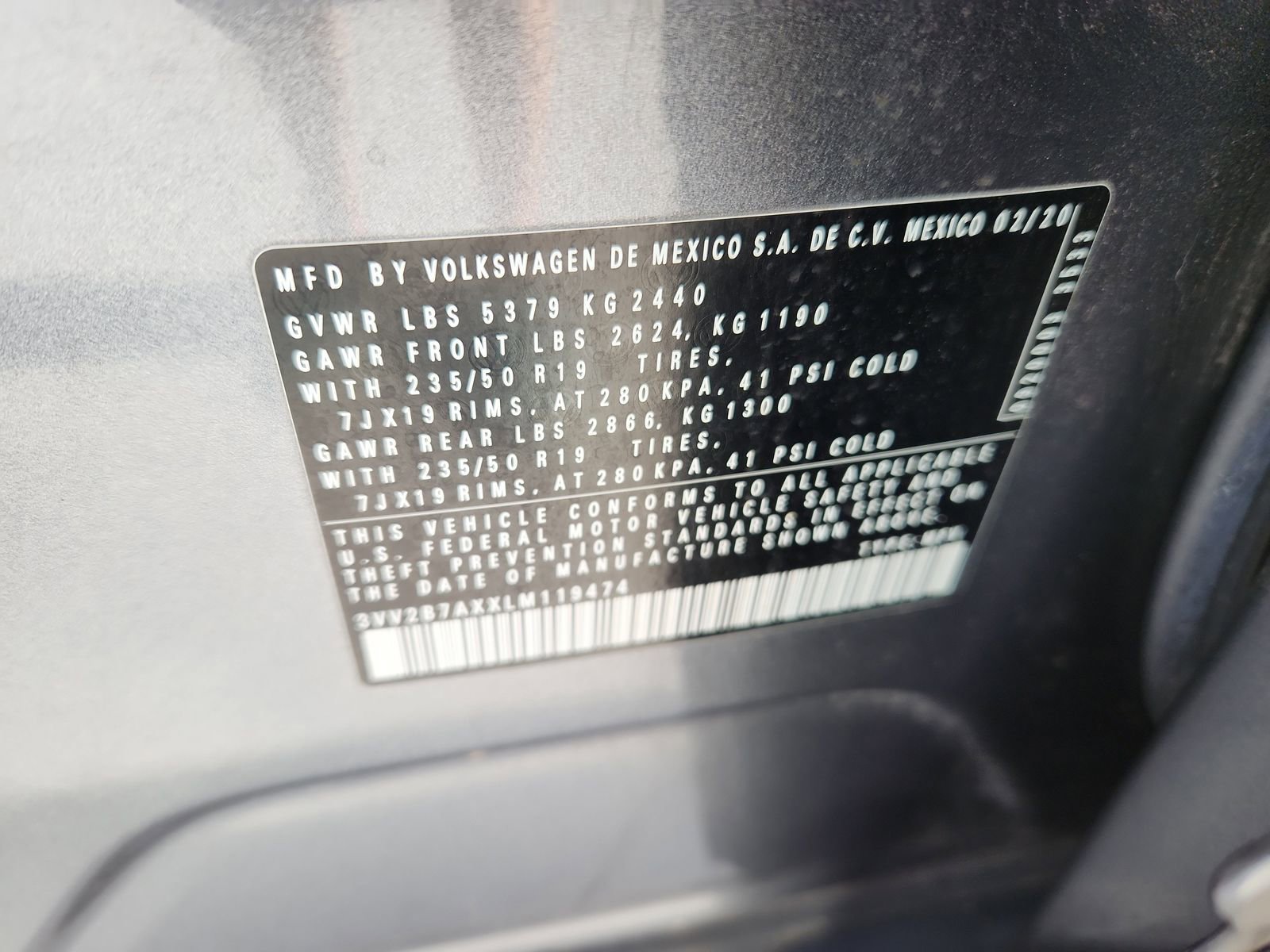 Used 2020 Volkswagen Tiguan SEL image 18