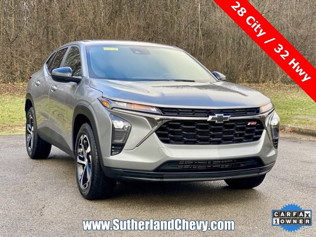 Certified 2025 Chevrolet Trax RS w/ Driver Confidence Package image 9