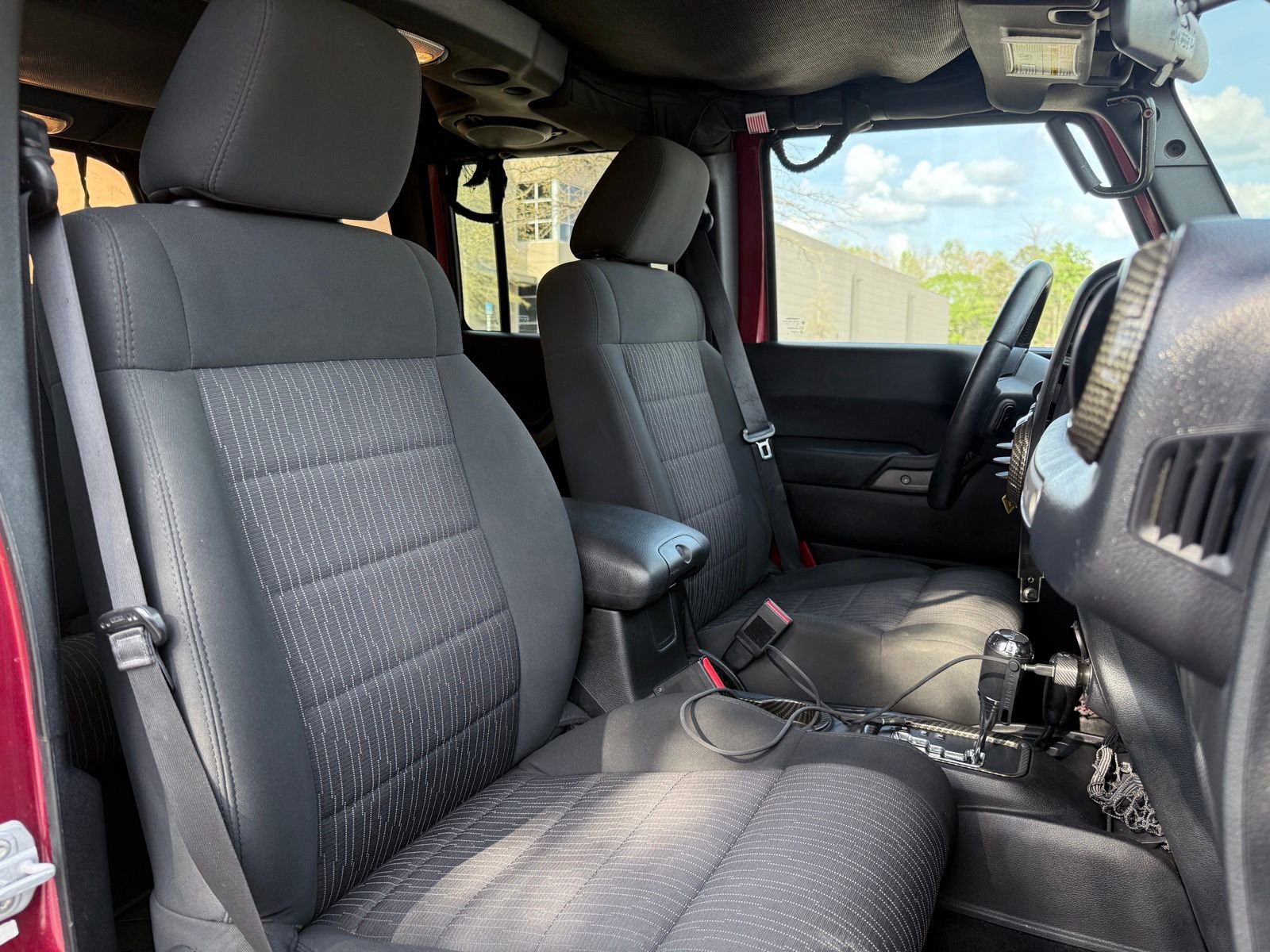 Used 2012 Jeep Wrangler Unlimited Sport image 32