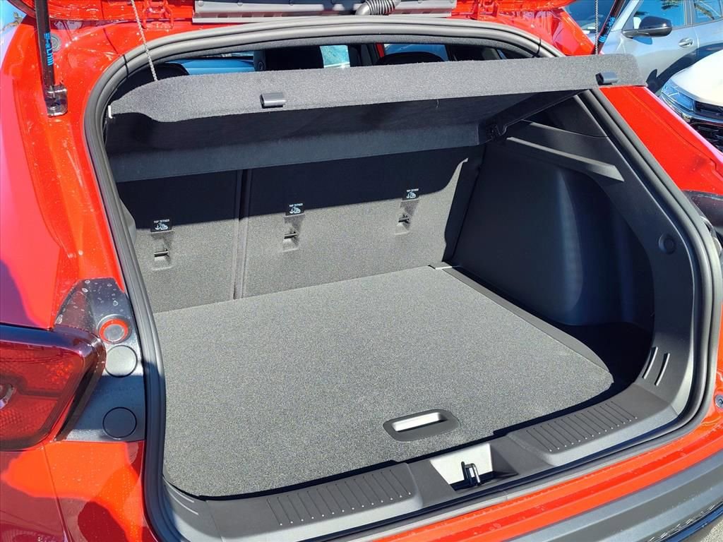 New 2026 Chevrolet Trax RS w/ Driver Confidence Package image 9