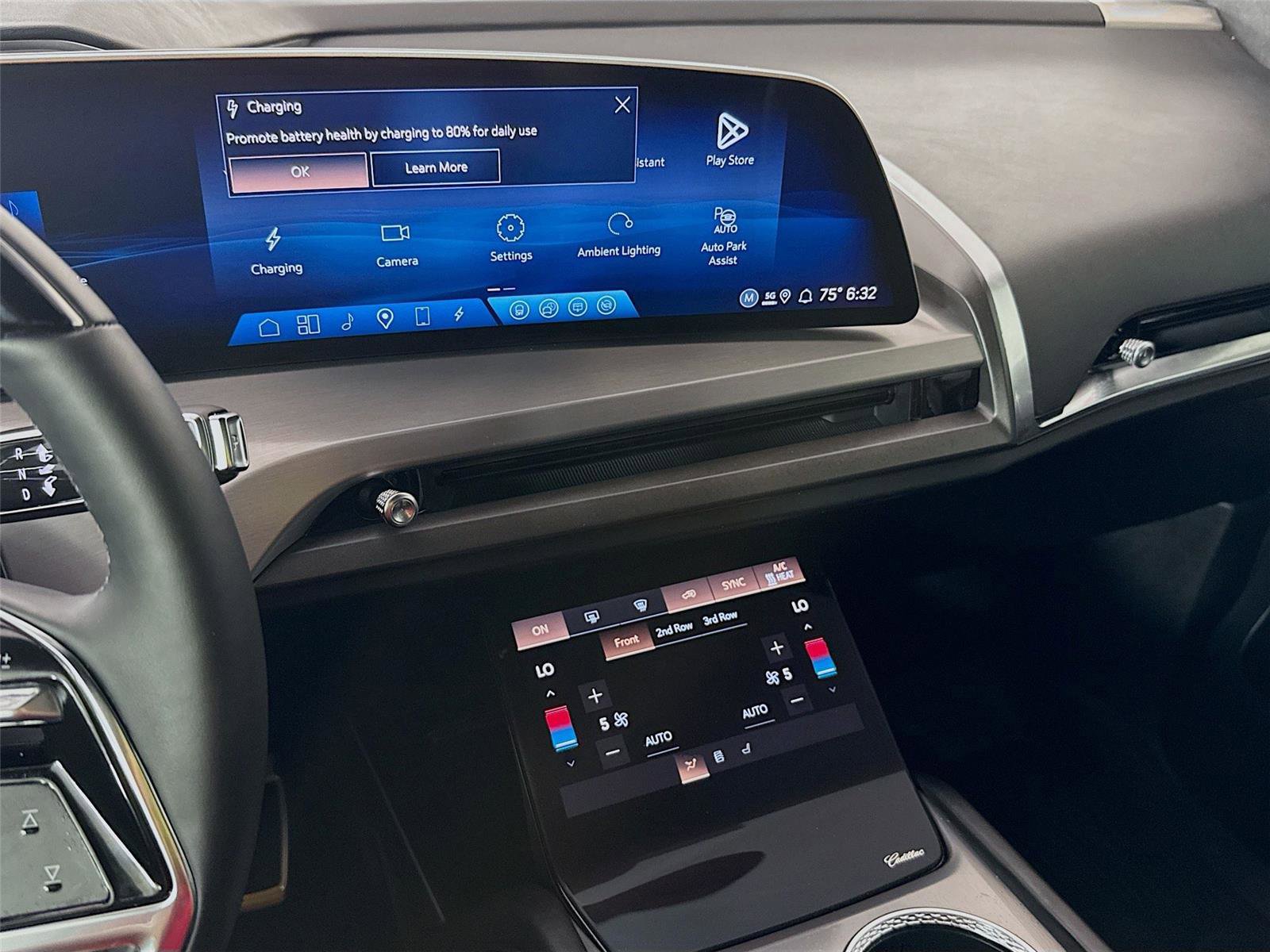 Used 2026 Cadillac Vistiq Platinum w/ LPO, Floor Liner Package image 8