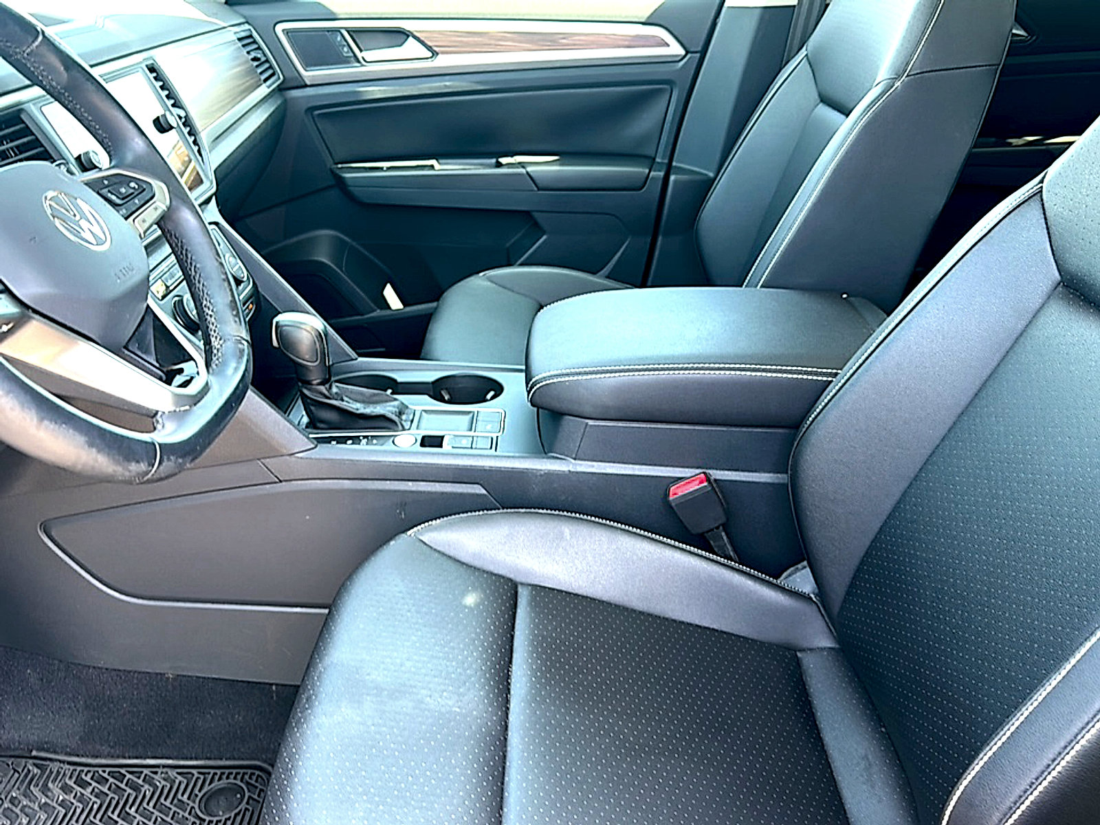 Used 2021 Volkswagen Atlas SE FWD image 13