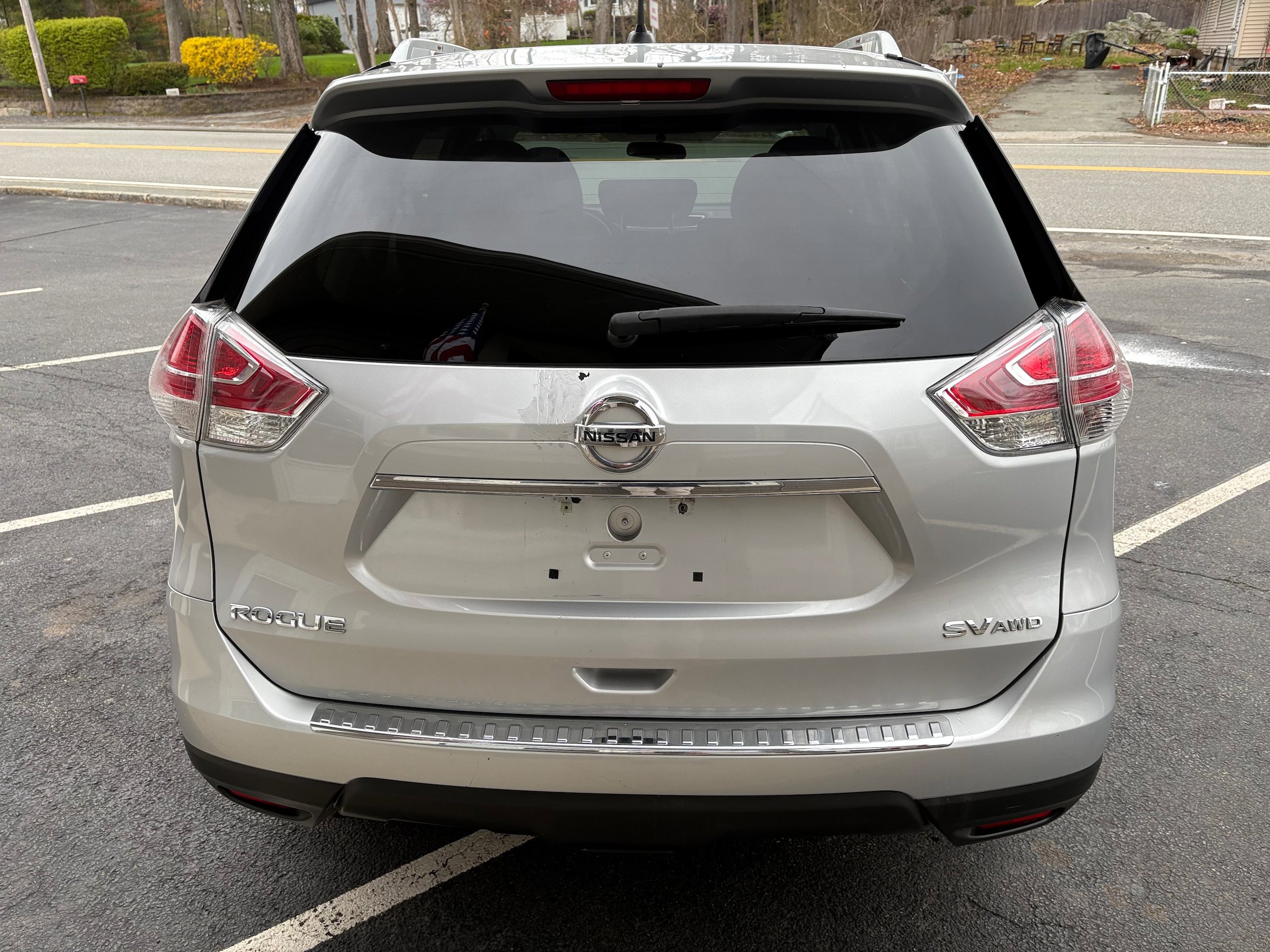 Used 2015 Nissan Rogue SV w/ SV Moonroof Package AWD/4WD image 5