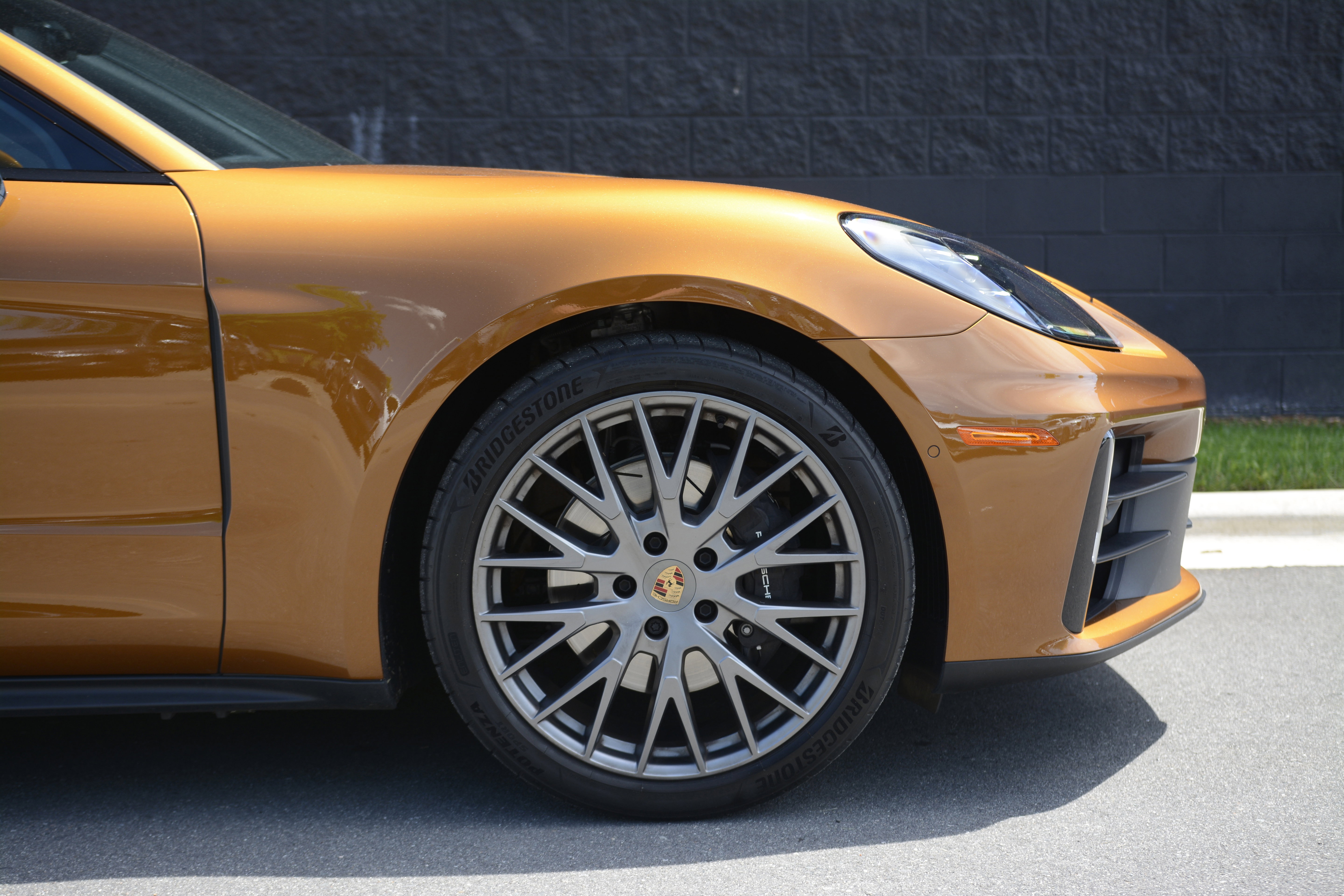 Certified 2025 Porsche Panamera 4 AWD/4WD image 40