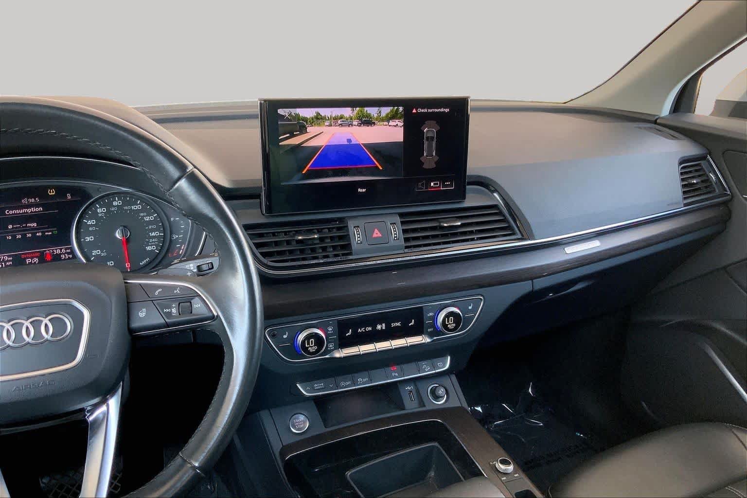 Used 2023 Audi Q5 2.0T Premium w/ Convenience Package AWD/4WD image 7