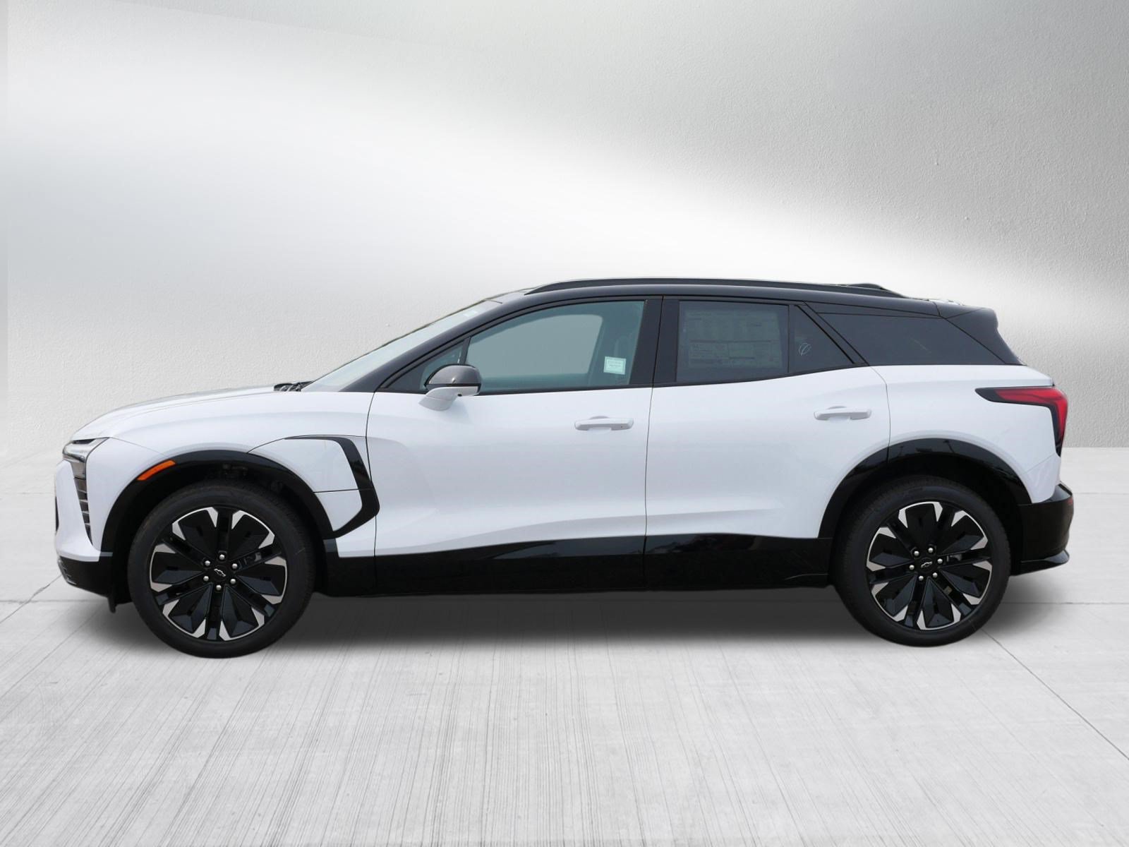 New 2027 Chevrolet Blazer EV RS AWD/4WD image 2