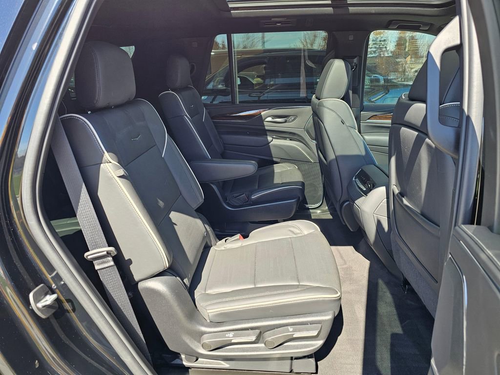Certified 2023 Cadillac Escalade Premium Luxury w/ Performance Package image 12