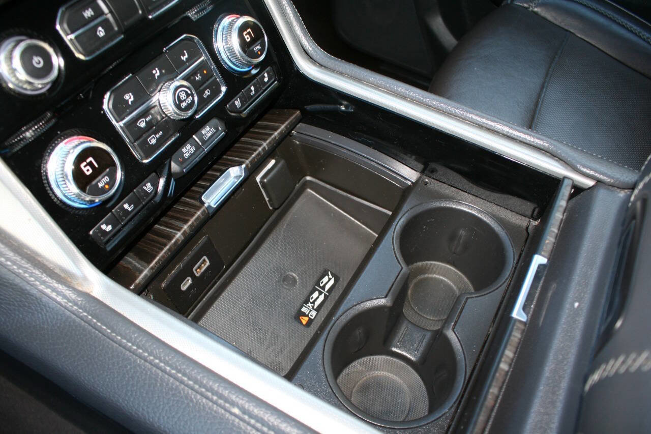 Used 2021 GMC Yukon Denali w/ Denali Premium Package image 28