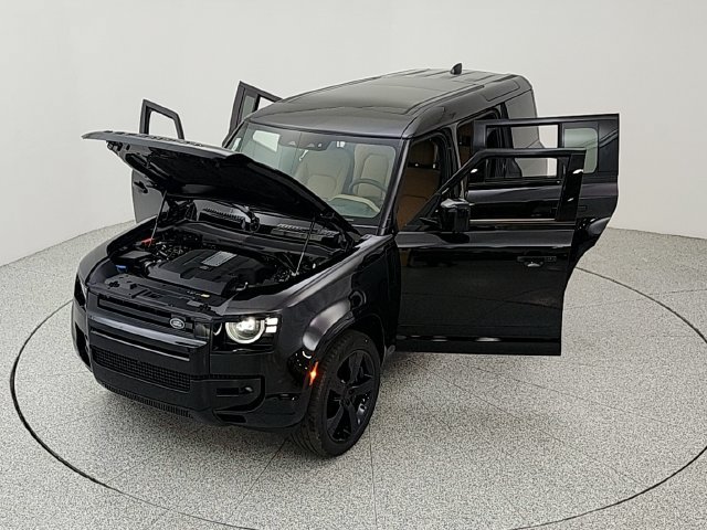 New 2026 Land Rover Defender 110 V8 AWD/4WD image 36