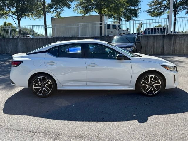 Used 2024 Nissan Sentra SR FWD image 9