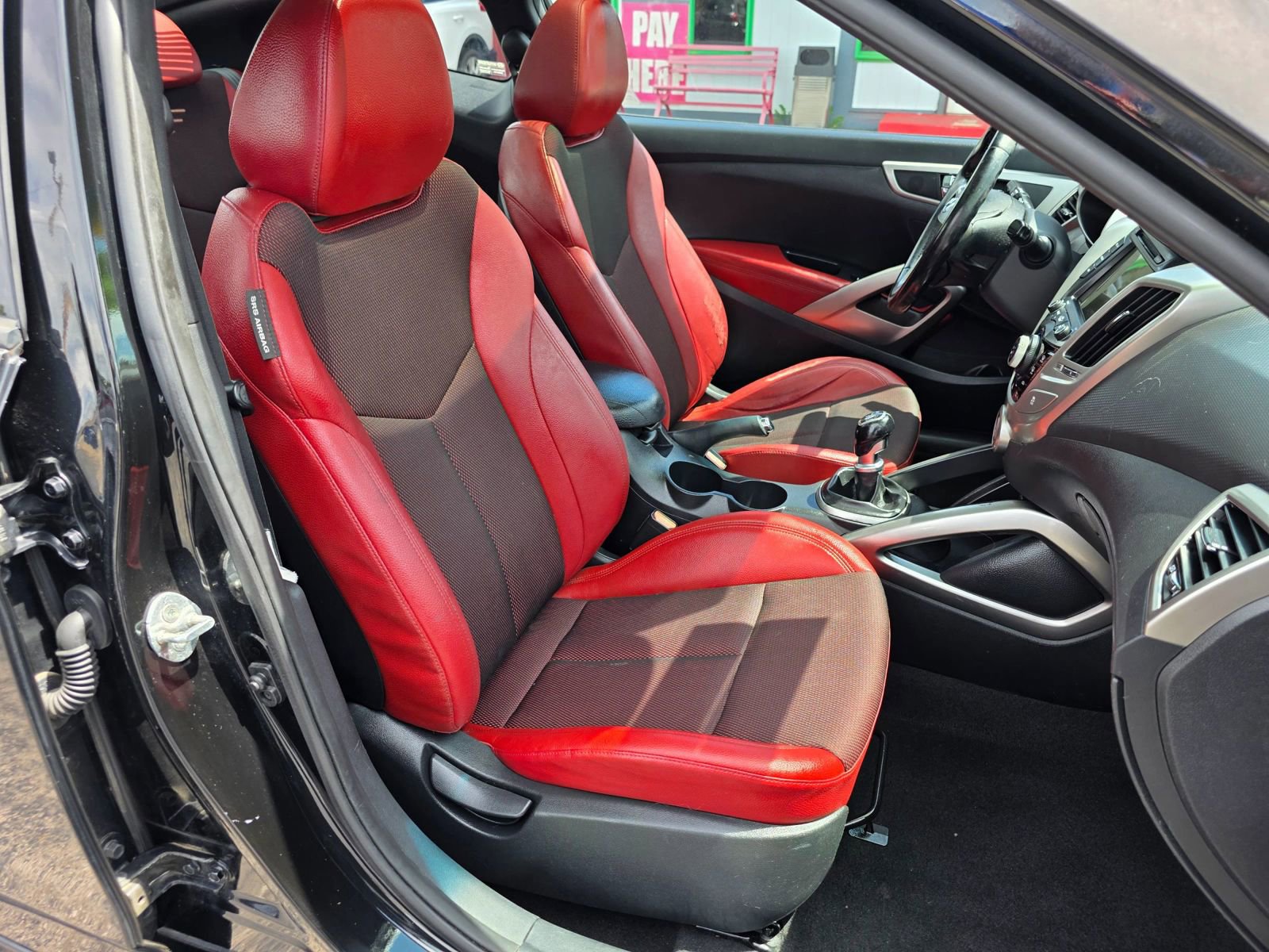 Used 2014 Hyundai Veloster w/ Technology Package 03 FWD image 12